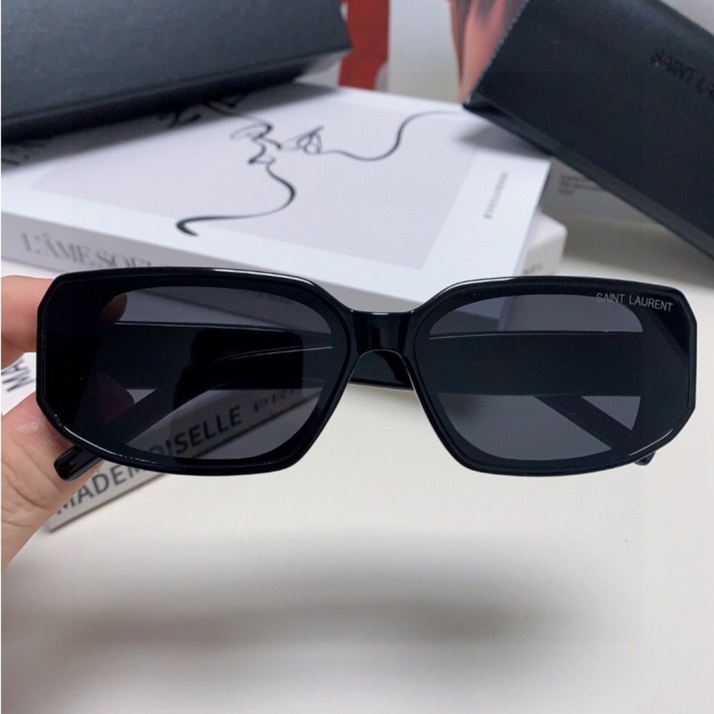 Saint Laurent Black Sunglasses - Picture 4 of 8